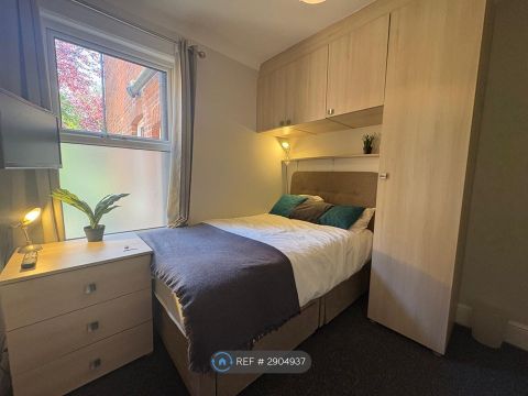 Waverley Road, Reading RG30, Room to rent