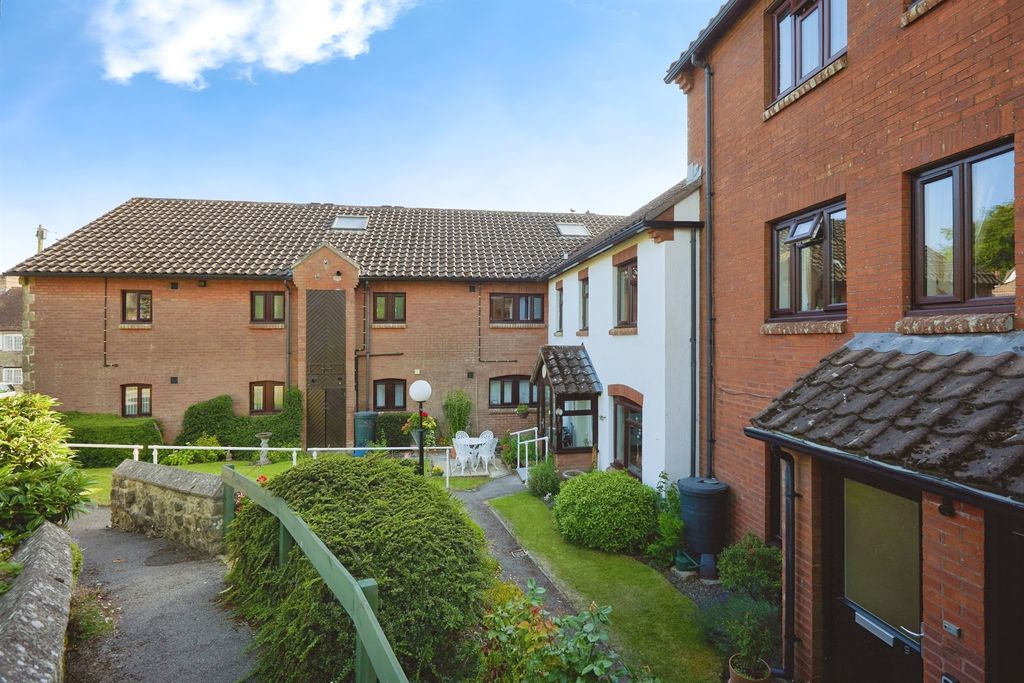 Additional image 17 of 1 bed flat for saleSt. Edwards Court, Shaftesbury SP7