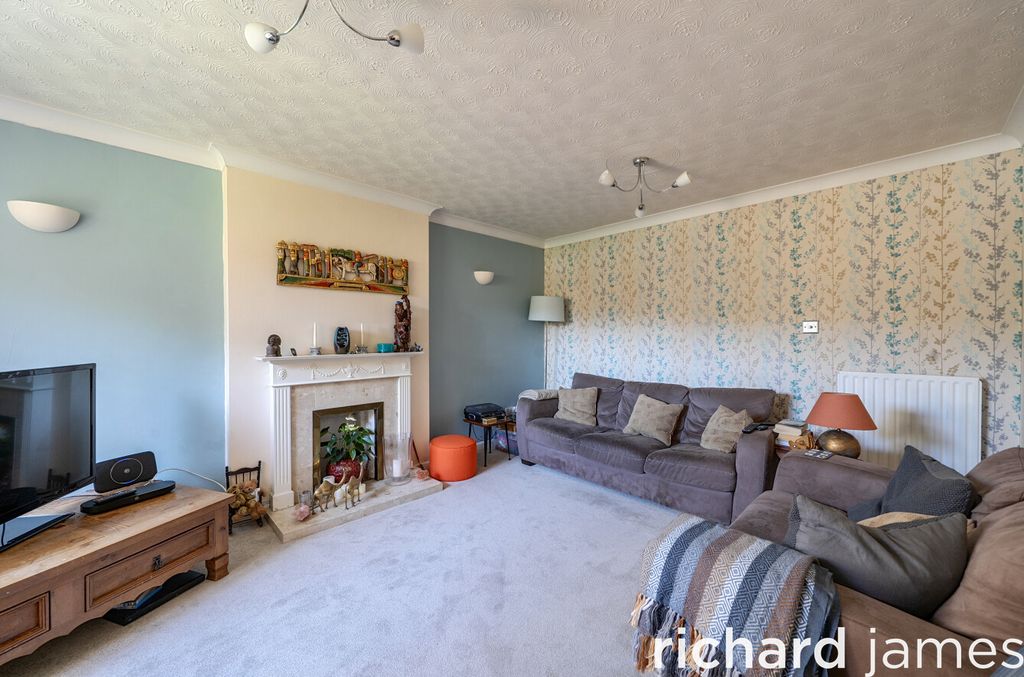 Additional image 3 of 5 bed detached house for saleHungerford Close, The Prinnels, Swindon SN5
