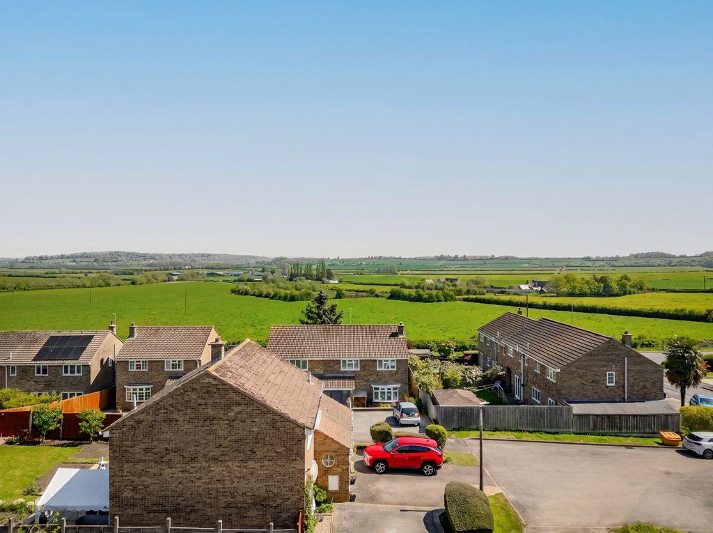 Additional image 2 of 3 bed detached house for saleHighworth, Wiltshire SN25