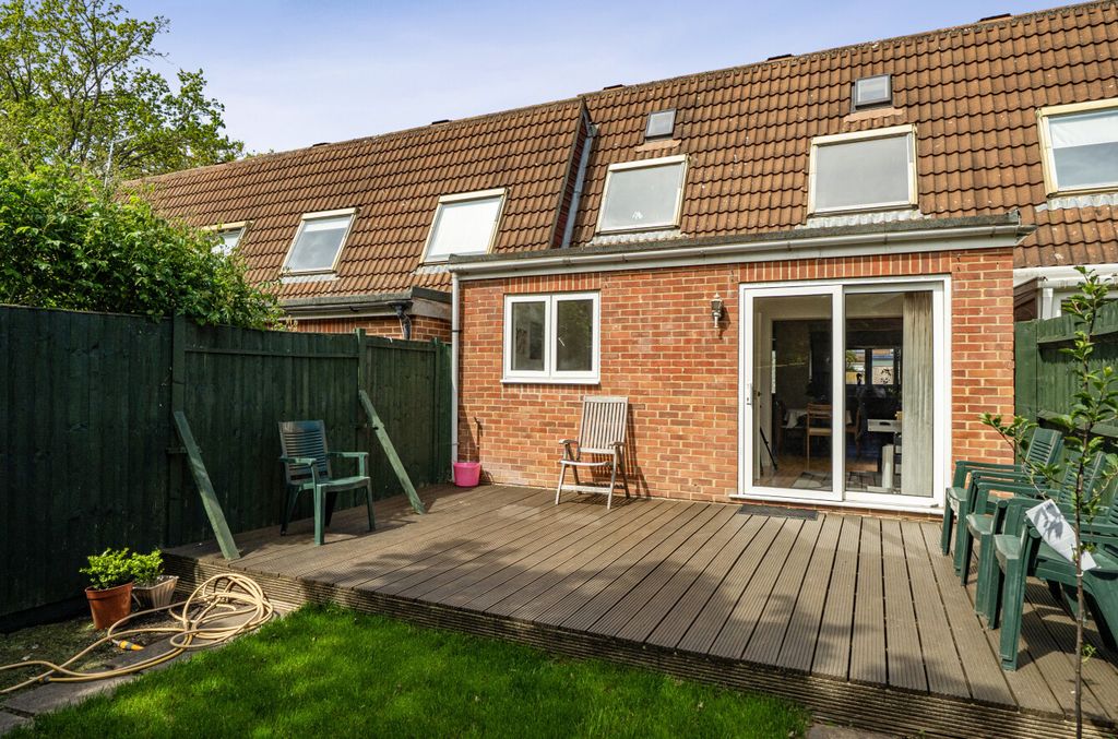 Additional image 6 of 4 bed terraced house for saleWoodies Close, Binfield, Bracknell, Berkshire RG42