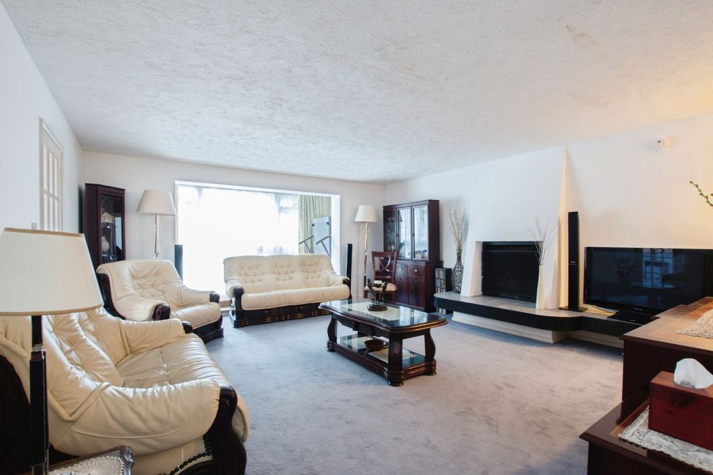 Additional image 12 of 6 bed detached house for saleLyndhurst Road, Salisbury SP5
