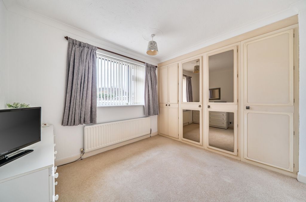 Additional image 11 of 3 bed bungalow for saleBeverstone Grove, Lawn, Swindon SN3