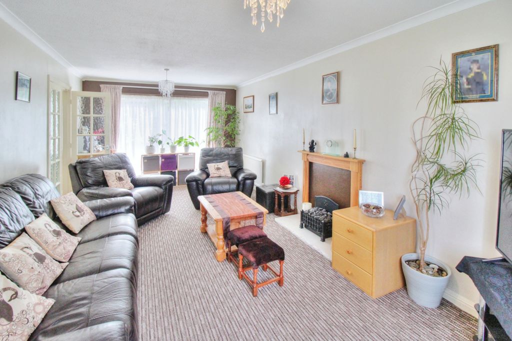 Additional image 3 of 4 bed detached house for saleBeech Glen, Bracknell RG12