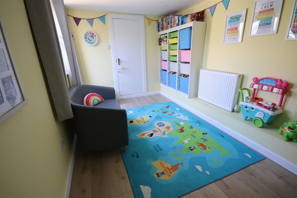 Additional image 9 of 4 bed semi-detached house for saleHolland Close, Chippenham SN15