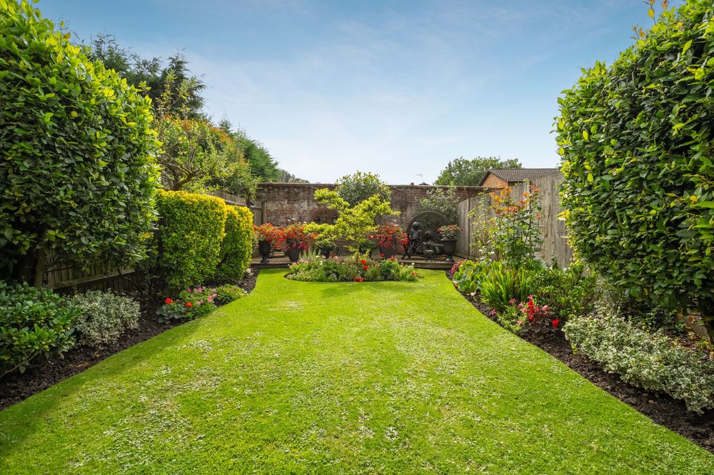 Additional image 10 of 3 bed terraced house for saleHighgrove Avenue, Ascot SL5
