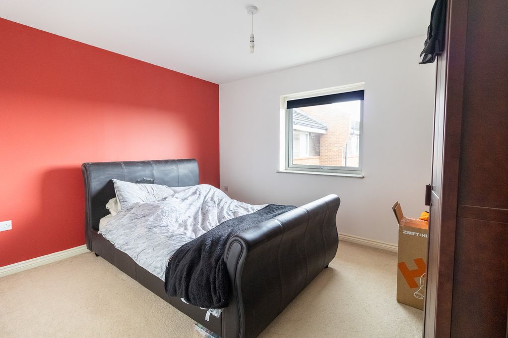 Additional image 8 of 2 bed flat for saleYersin Court, Swindon SN1