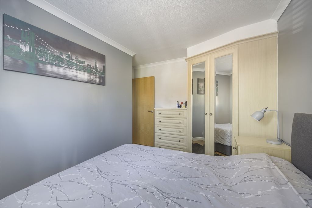 Additional image 8 of 3 bed semi-detached house for saleOlive Grove, Swindon SN25
