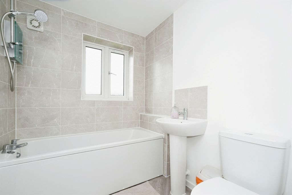 Additional image 12 of 3 bed detached house for saleGrayling Avenue, Swindon SN3