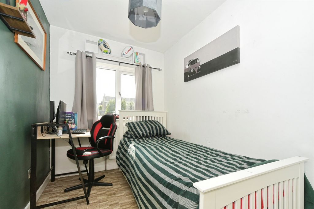 Additional image 12 of 5 bed semi-detached house for saleDownham Mead, Chippenham SN15
