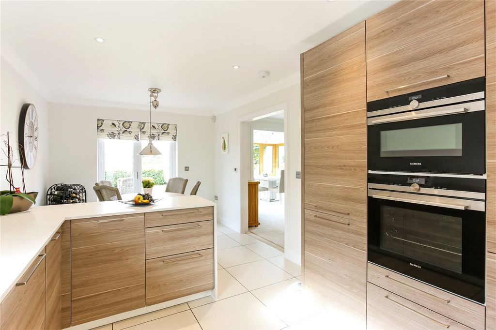 Additional image 11 of 3 bed detached bungalow for saleLovel Road, Windsor SL4