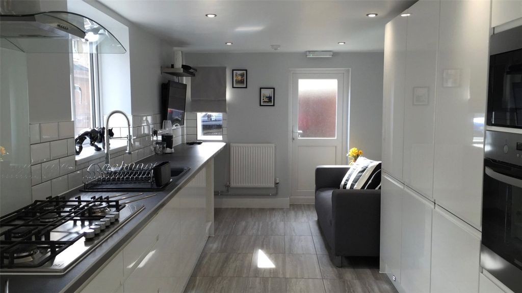 Additional image 2 of 6 bed end terrace house for saleHythe Road, Old Town, Swindon SN1