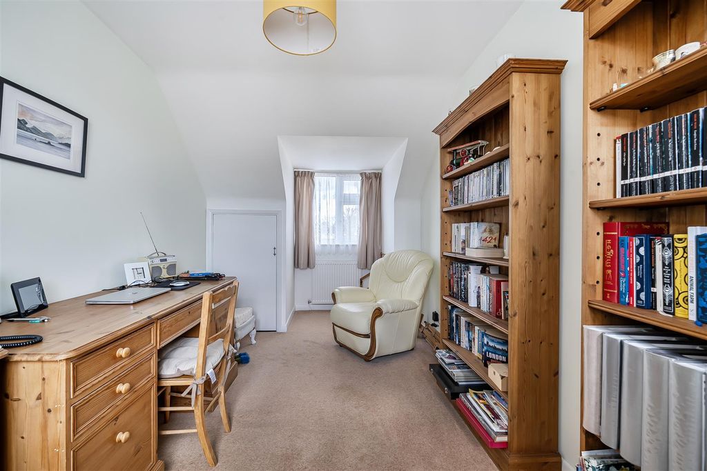 Additional image 17 of 4 bed detached house for saleSalisbury Close, Chippenham SN14