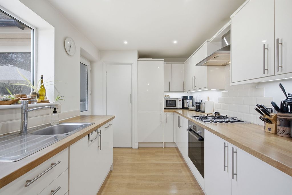Additional image 3 of 3 bed semi-detached house for saleKennel Wood, Ascot SL5