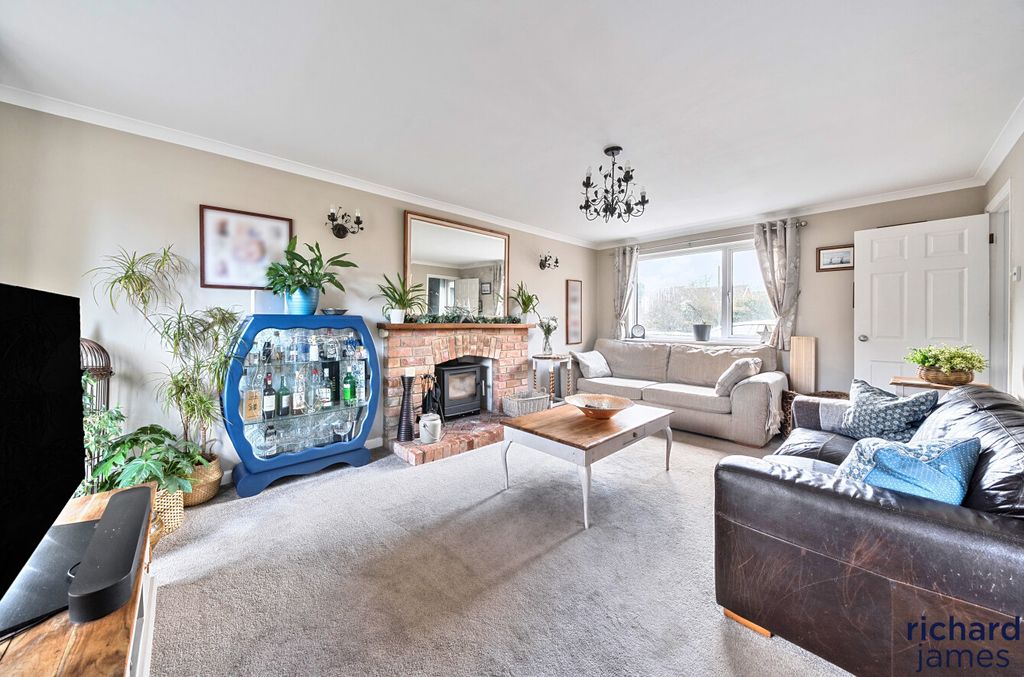 Additional image 9 of 5 bed detached house for saleStoneover Lane, Royal Wootton Bassett SN4