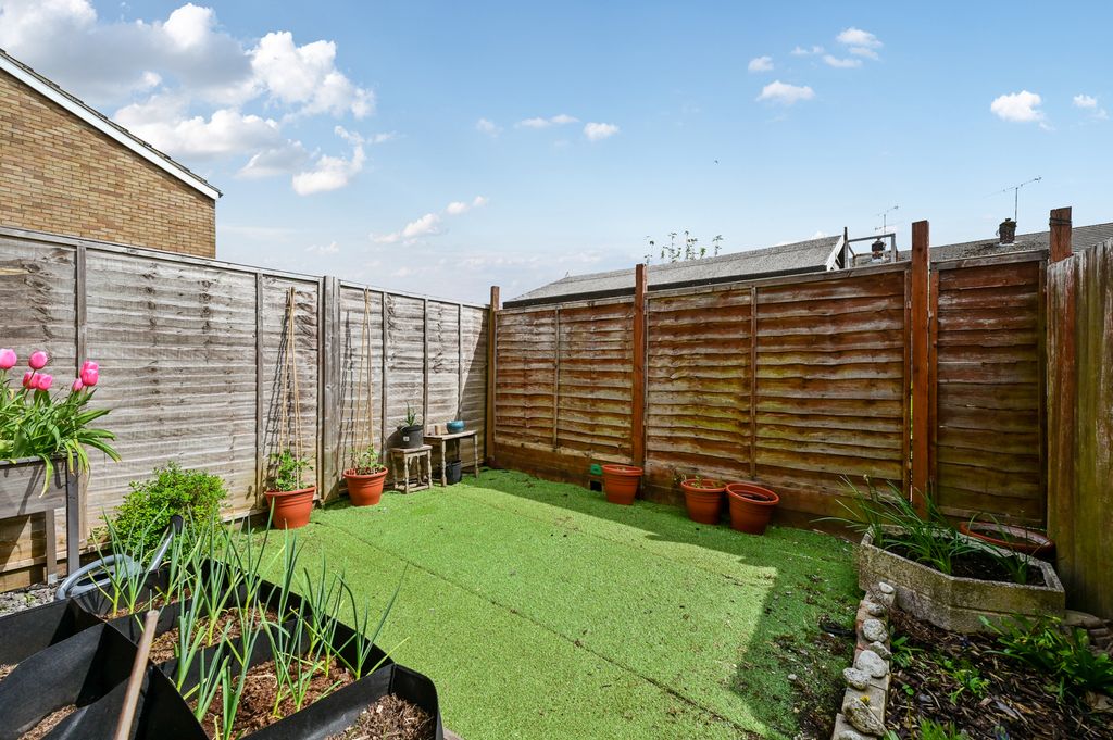 Additional image 5 of 1 bed maisonette for saleKingsway, Blackwater, Camberley GU17