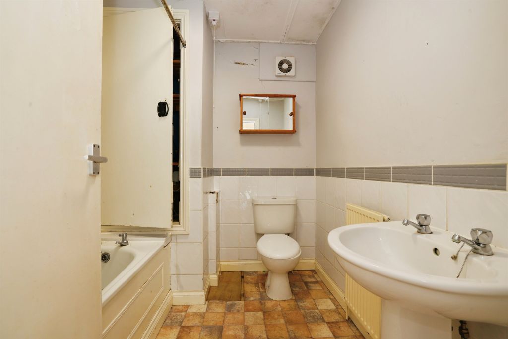 Additional image 13 of 3 bed semi-detached house for saleNursteed Road, Devizes SN10