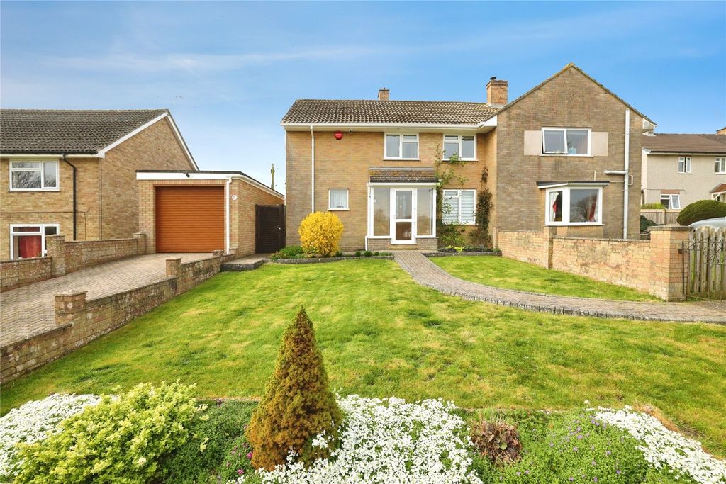 3 bed semi-detached house for saleHighfield Crescent, Winterslow, Salisbury, Wiltshire SP5