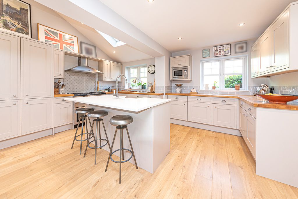 Additional image 3 of 4 bed detached house for saleThe Limes, Haley Green, Bracknell, Berks RG42