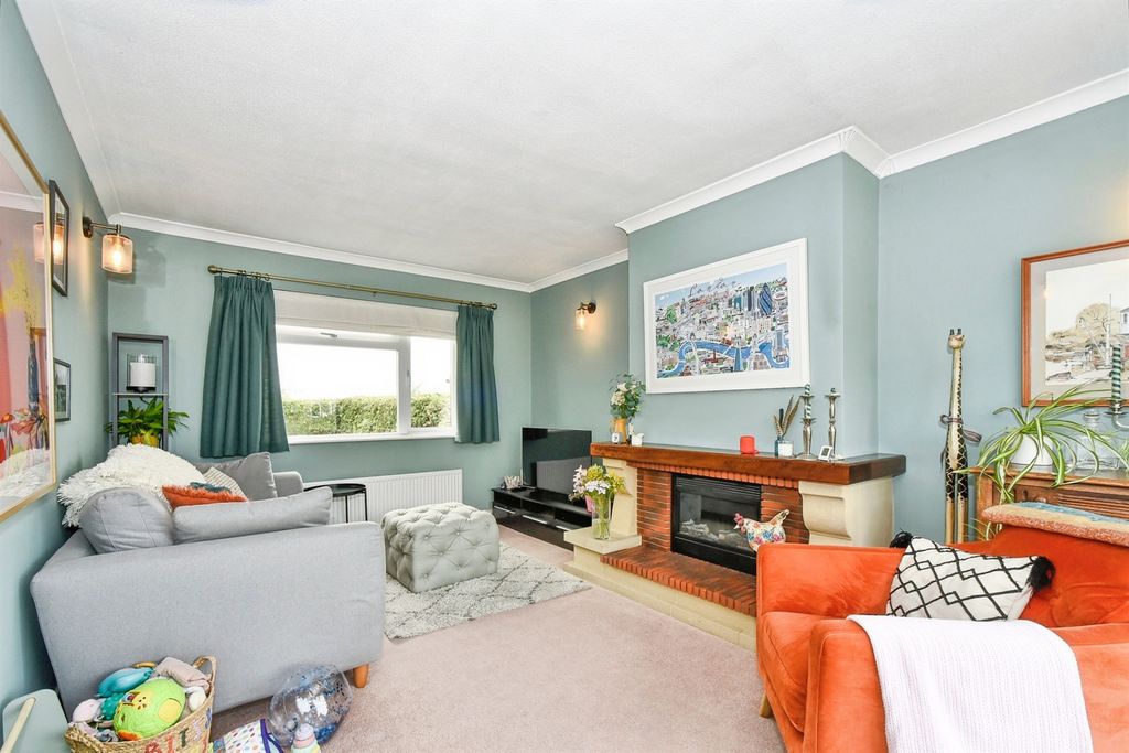 Additional image 2 of 3 bed detached house for saleSeymour Road, Chippenham SN15