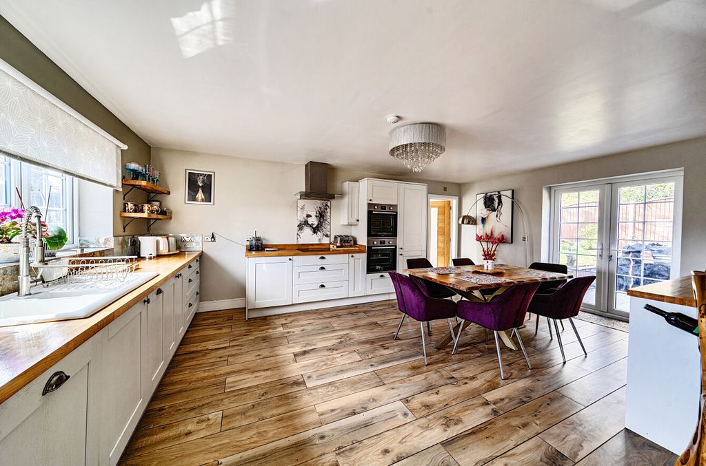Additional image 3 of 4 bed detached house for saleRectory Close, Bracknell, Berkshire RG12