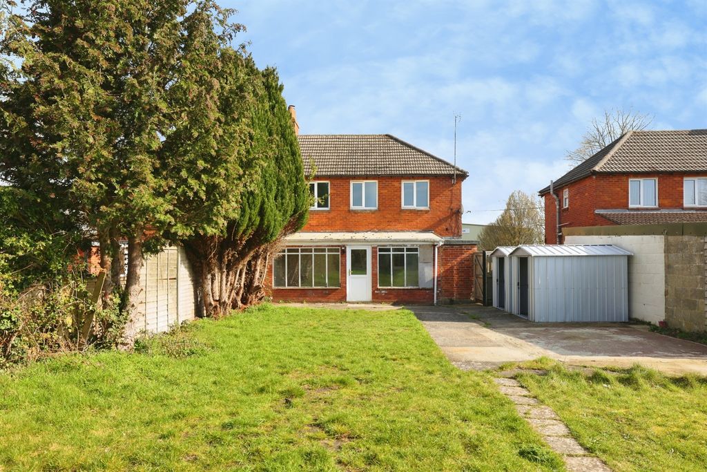 Additional image 14 of 3 bed semi-detached house for saleNursteed Road, Devizes SN10