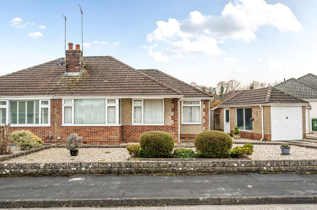 3 bed bungalow for saleBeverstone Grove, Lawn, Swindon SN3