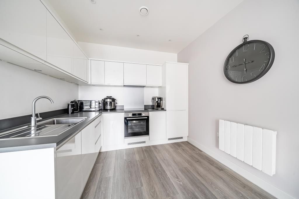 1 bed flat for saleThe Ring, Bracknell RG12 photo 4