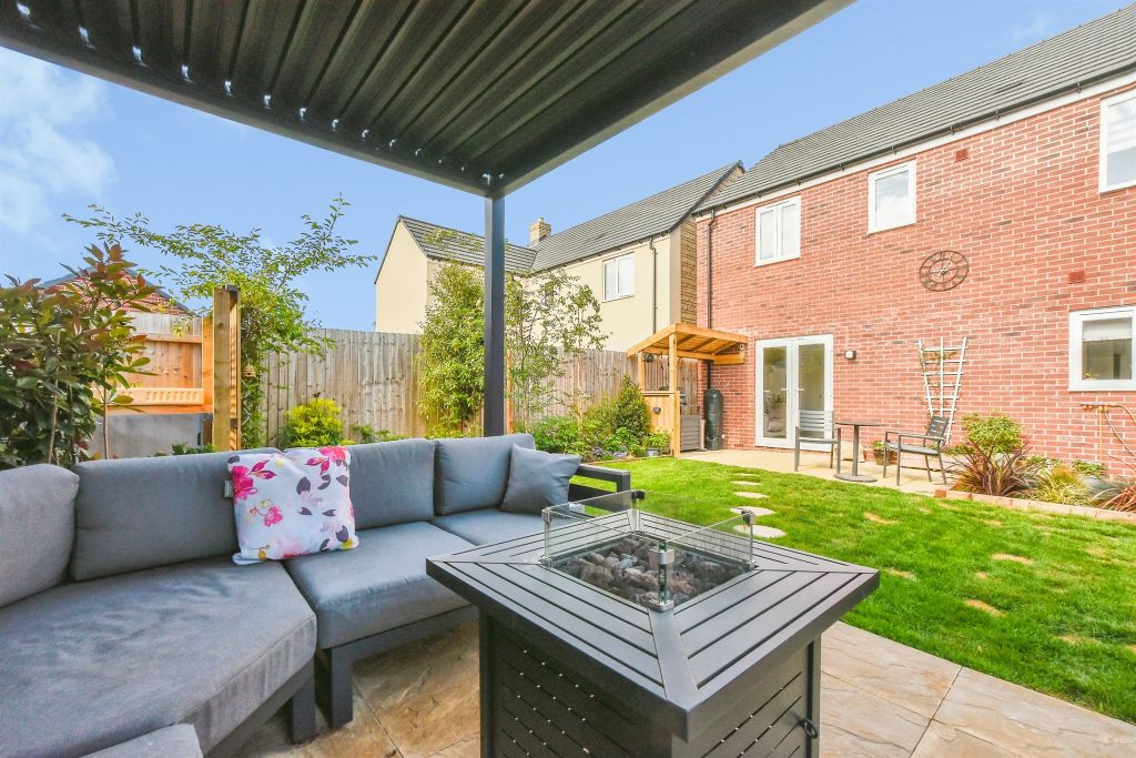 Additional image 3 of 4 bed detached house for saleBrook Close, Lyneham, Chippenham SN15