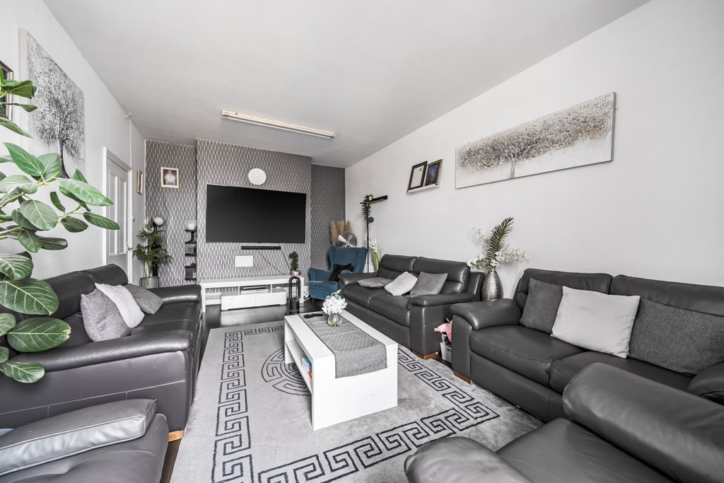 Additional image 2 of 8 bed end terrace house for saleHigh Street, Royal Wootton Bassett SN4