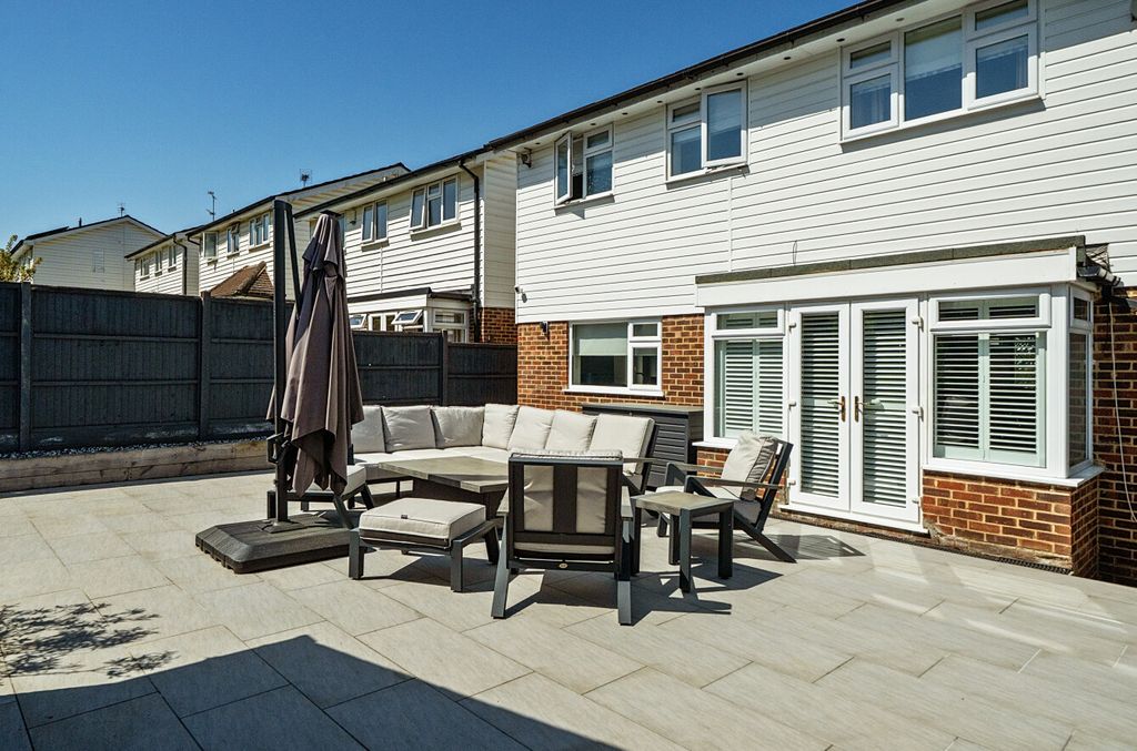 Additional image 8 of 4 bed detached house for saleKyle Close, Bracknell, Berkshire RG12