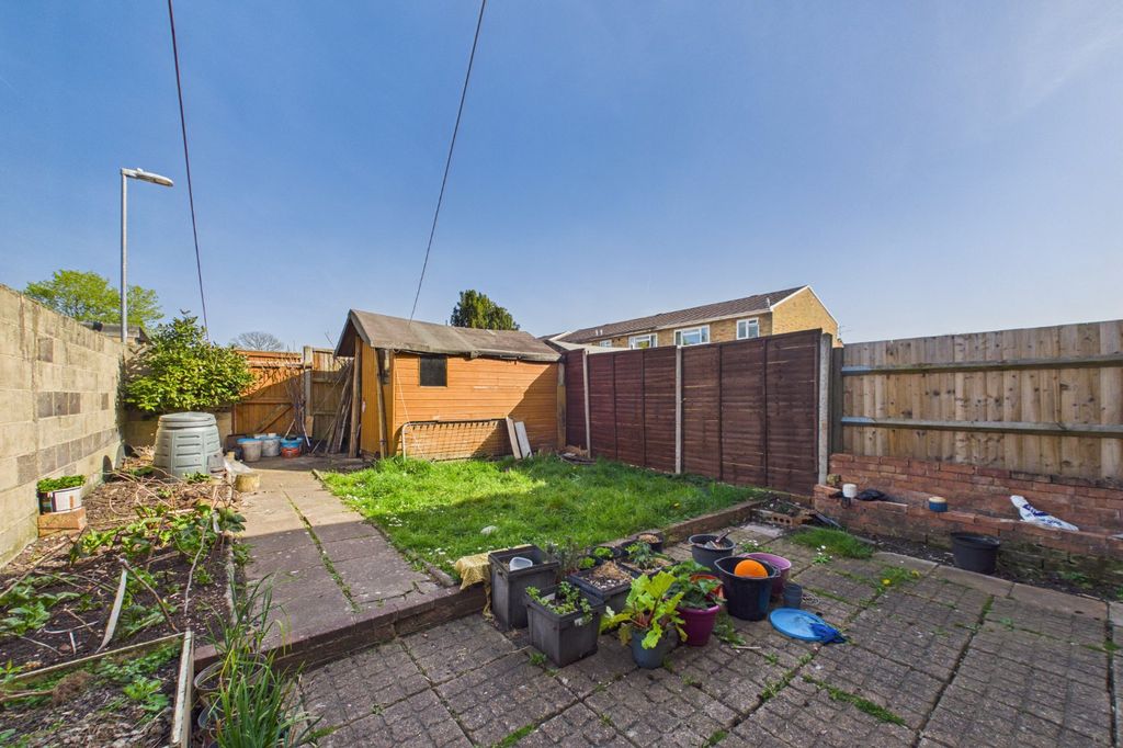 Additional image 7 of 3 bed end terrace house for saleCambridge Road, Owlsmoor, Sandhurst, Berkshire GU47