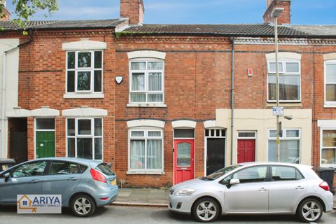 Avenue Road Extension, Clarendon Park, Leicester LE2