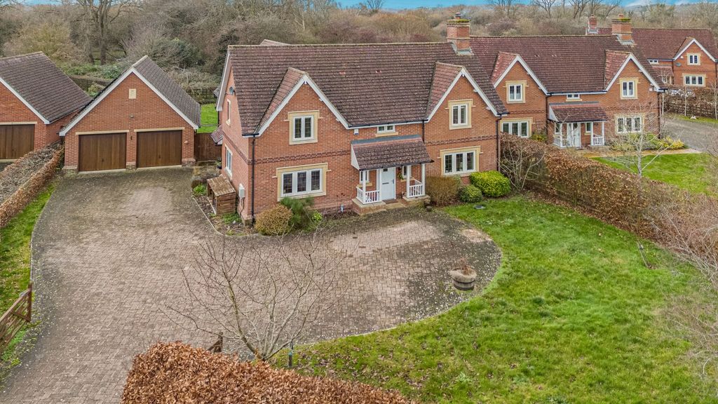 Additional image 7 of 4 bed detached house for saleWoodlands Close, Christian Malford, Chippenham SN15