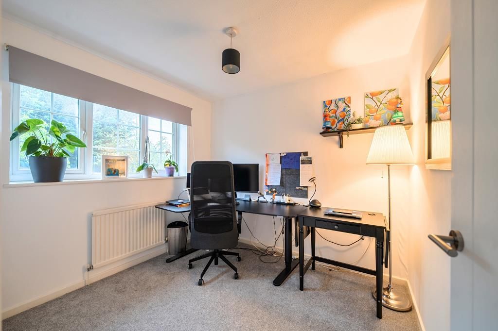 Additional image 18 of 6 bed detached house for saleFennel Close, Swindon SN2