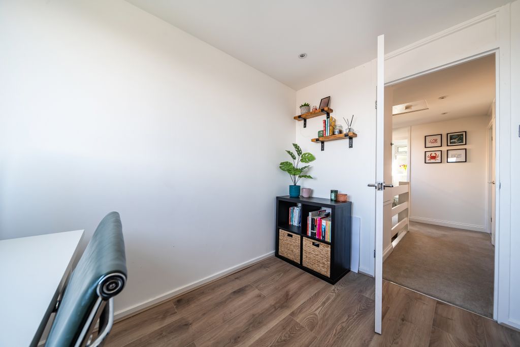 Additional image 18 of 3 bed semi-detached house for saleValleyside, Kingshill, Swindon SN1