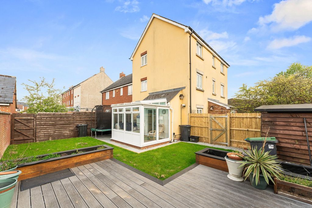 Additional image 17 of 4 bed town house for saleOsmund Walk, Old Sarum, Salisbury SP4