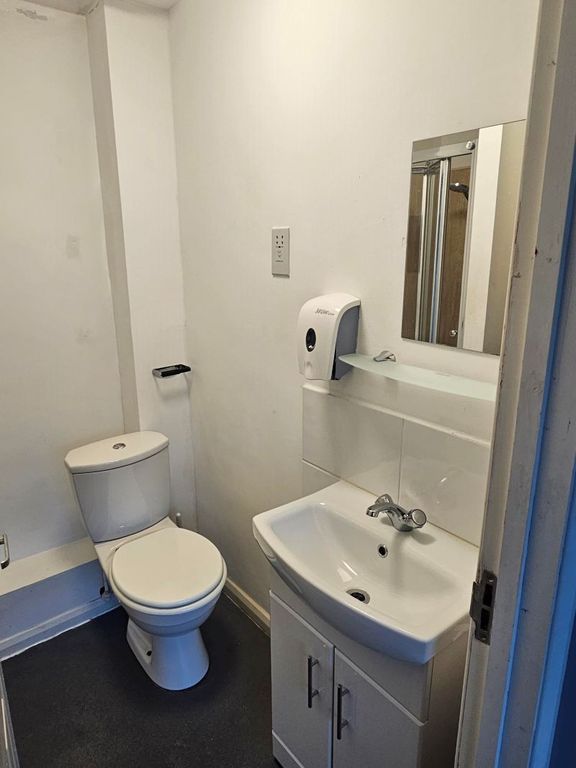 Additional image 20 of 6 bed terraced house for sale5 Glebewood, Bracknell, Berkshire RG12