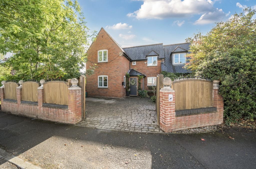 Additional image 24 of 4 bed detached house for saleBroome Manor Lane, Old Town, Swindon SN3