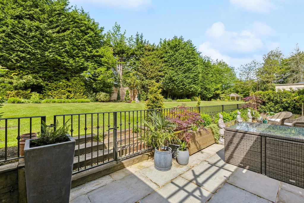 Additional image 6 of 2 bed flat for saleWindsor Road, Ascot SL5