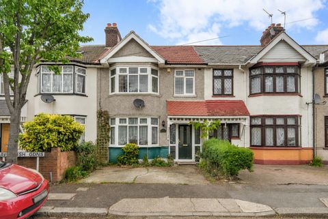 Cavendish Gardens, Chadwell Heath RM6