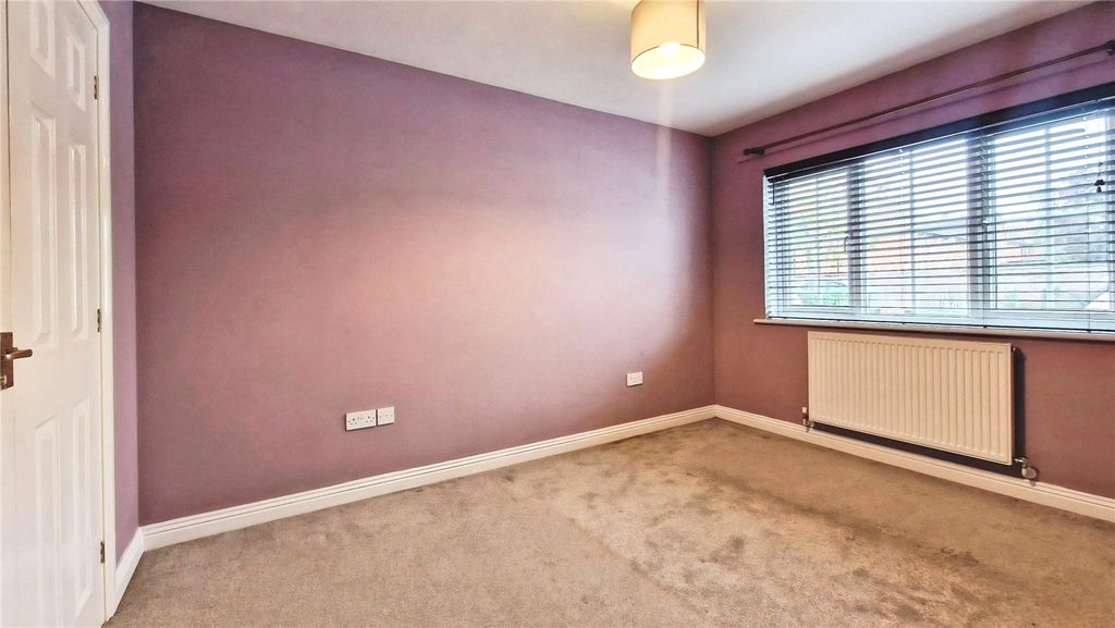Additional image 7 of 2 bed flat for saleRoebuck Estate, Binfield, Bracknell, Berkshire RG42