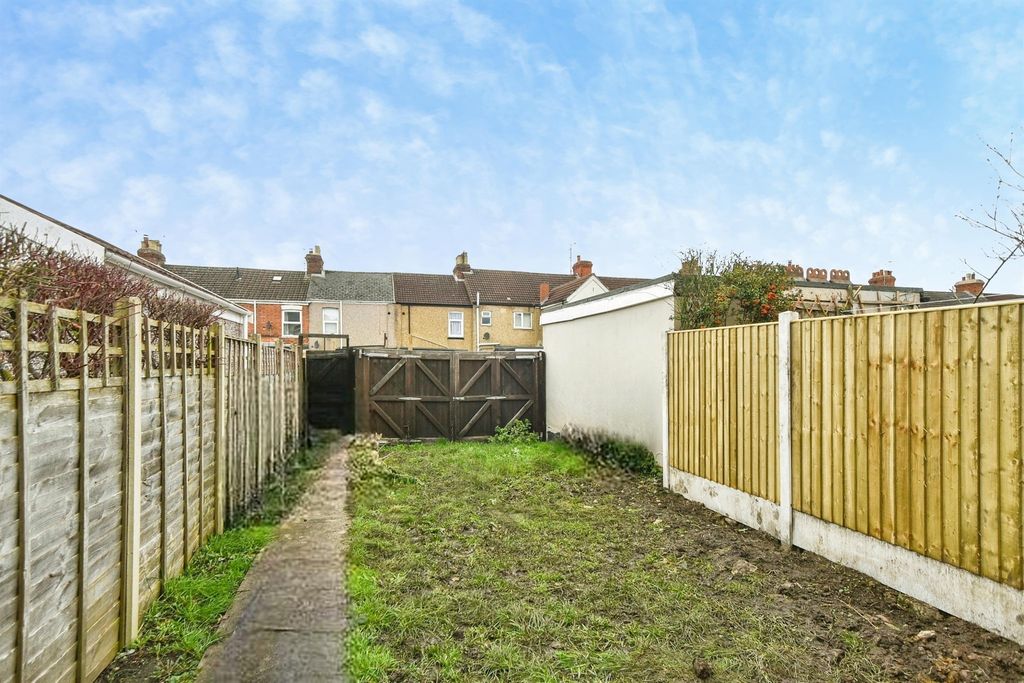 Additional image 9 of 2 bed terraced house for saleRayfield Grove, Swindon SN2