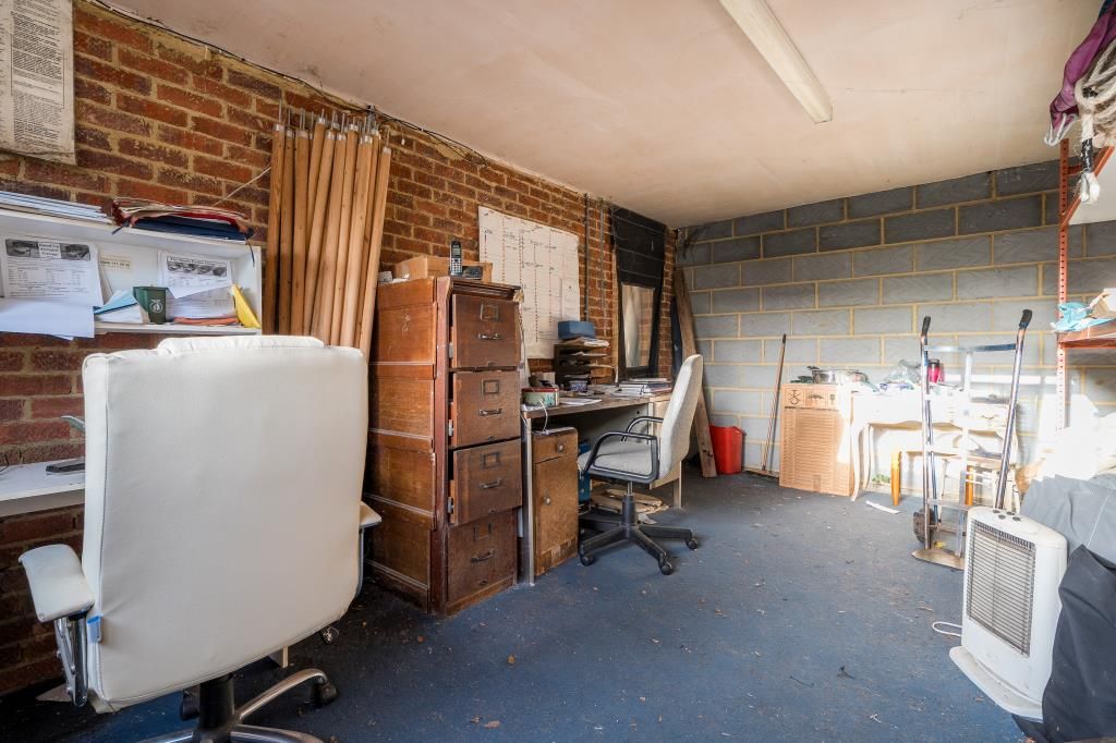 Additional image 8 of 2 bed detached bungalow for saleNorth Street, Windsor SL4
