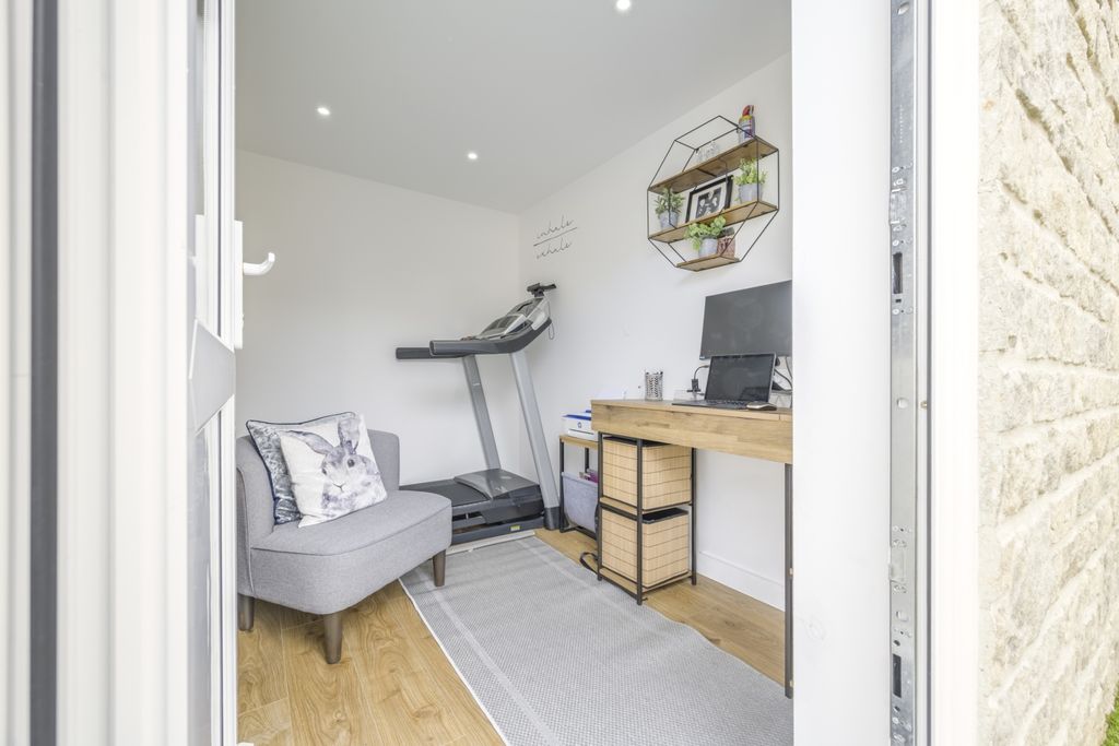 Additional image 12 of 3 bed semi-detached house for saleSnell Avenue, Malmesbury, Wiltshire SN16