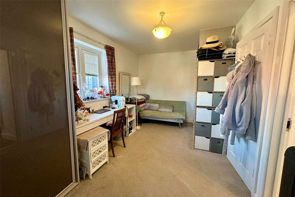 Additional image 10 of 4 bed detached house for saleSt. Georges Park, Binfield, Bracknell, Berkshire RG42