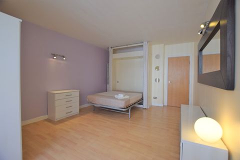 Britannia House, 16 York Place, Leeds LS1, Studio to rent