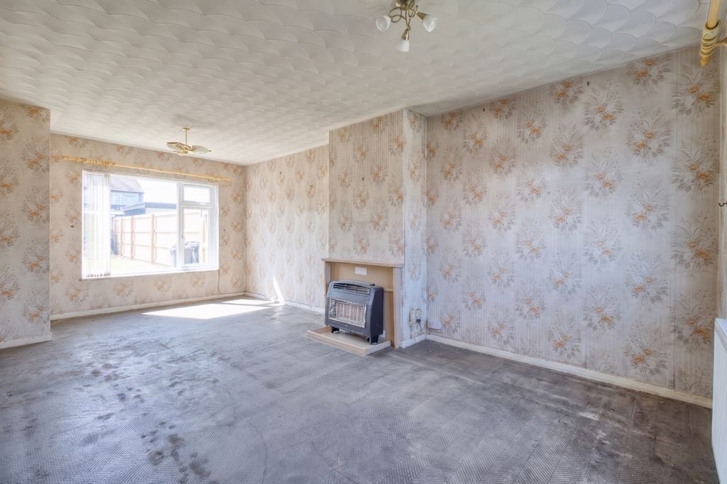 Additional image 2 of 3 bed terraced house for salePakenham Road, Swindon SN3