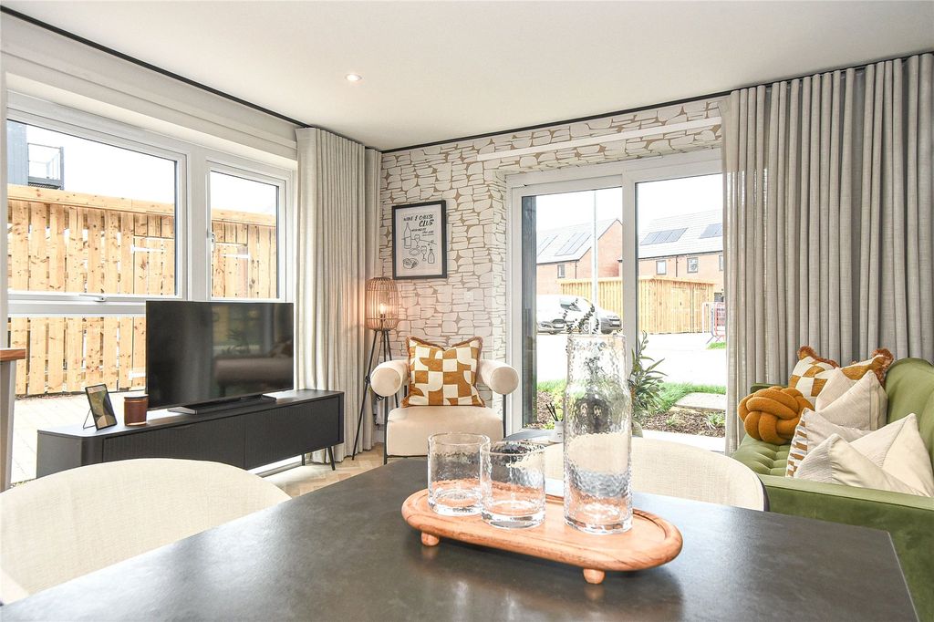 Additional image 4 of 2 bed flat for saleFoundry Lane, Chippenham, Wiltshire SN15