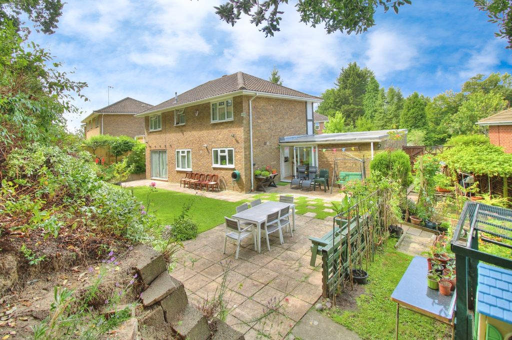 Additional image 17 of 4 bed detached house for saleBeech Glen, Bracknell RG12